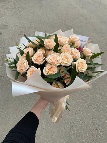 Букет Кремовые розы Латте в Ялте