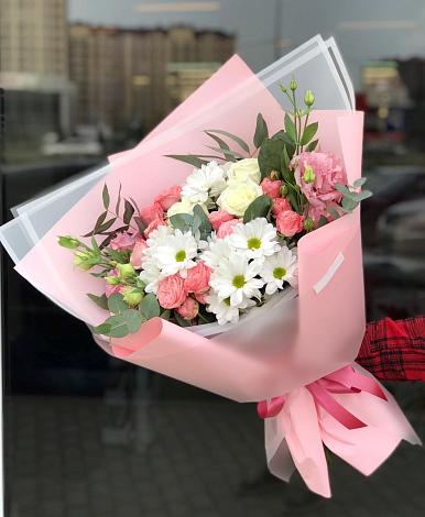 Букет цветов из: Розы, Лизиантусы и Хризантемы в Ялте